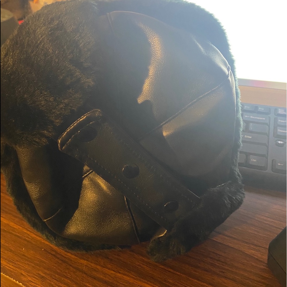 Hat - Picture 3 of 4